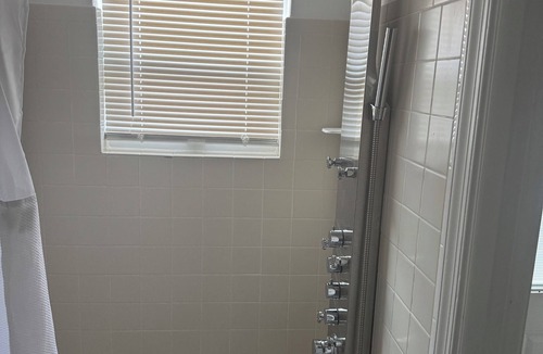 Westgate Apartment | Small apt Chic 1-bedroom apartment with AC, WiFi in wonderful West Palm Beach