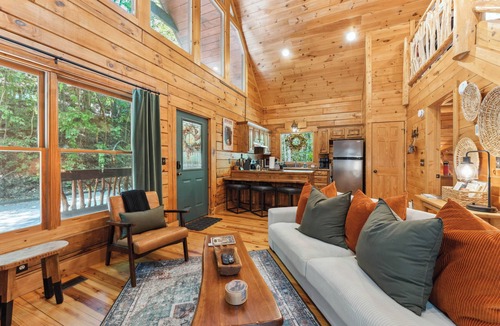 Wears Valley Cabin | Smokies Escape 1.2 mi from GSMNP! Fireplace, Hot Tub, King Suite