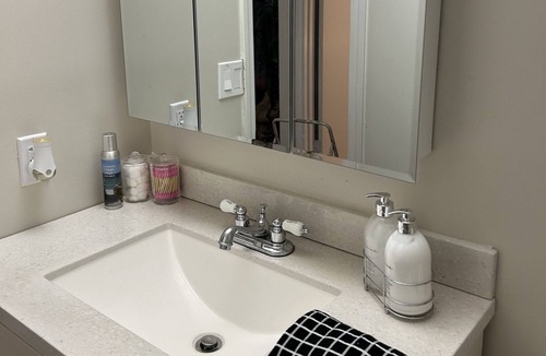 Fairgreen Villa | Snowbird special - Quiet and quaint villa 4 miles from the beach.