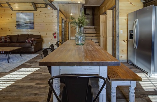 Sevierville Cabin | So READY to host you!REDUCED RATES!Close to DW & Cal Ripken Fields! Perfection!
