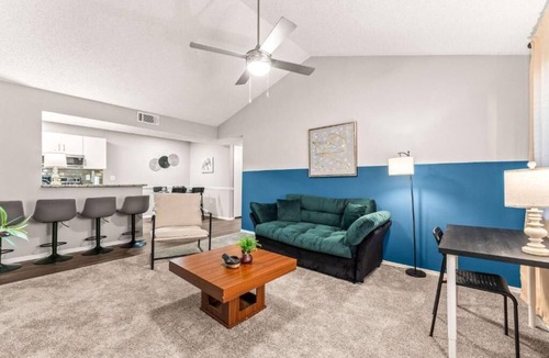 Kirkman North Apartment | Solara Apartments Spacious 2BR Apartment Sleeps 6 Pet-Friendly