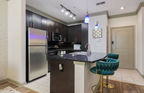 Dunwoody Apartment | Southern Luxury in North Atlanta!