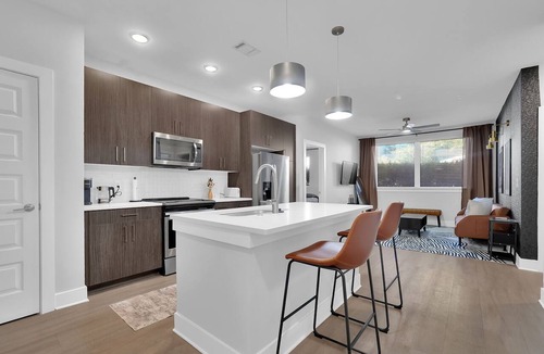 Cumberland Apartment | Southern Luxury in North ATL - 2BR 2BTH - FREE Parking