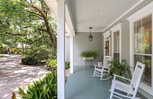 Abita Springs House | Southern Oaks Guest House Downtown Historic Abita Springs. No Car Needed!