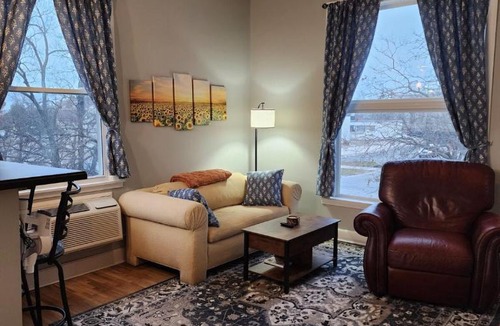Downtown Apartment | Spacious 2BR Apt Downtown, 2 Blocks from State Capitol