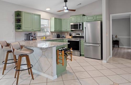 Lake Sarasota House | Spacious 3BR Home in Prime Location – Private Heated Pool & Hot Tub