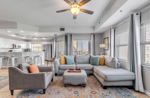 New Smyrna Beach Condo | Spacious 3BR Ocean Walk Condo Multiple Decks
