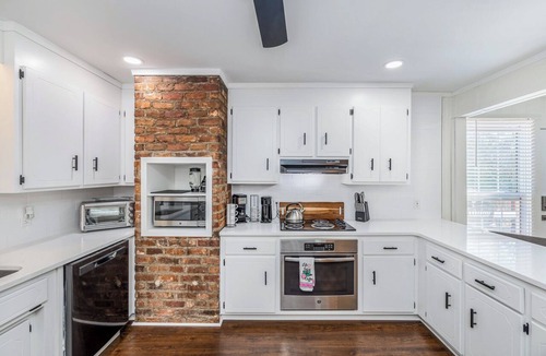 Conestee House | Spacious 4-bedroom house in charming Greenville with WiFi, AC