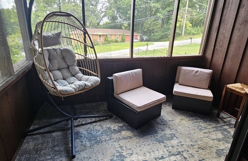 Madison House | Spacious 4-bedroom house with Galleria Pet-friendly. Fully fenced backyard.