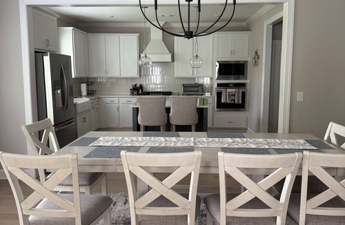 Auburn House | Spacious 4-bedroom house in tranquil Auburn close to campus and stadium