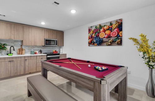 Princeton House | Spacious 4-bedroom townhome in fabulous Homestead with AC