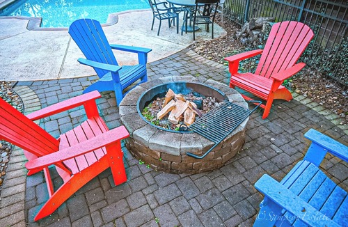 McDonough House | Spacious 5-bedroom house in McDonough with a pool 35 minutes from Atlanta.