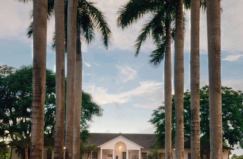 Homestead House | Spacious 6-bedroom house with WiFi, AC in marvelous Miami.Great for World Cup