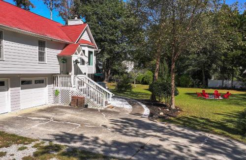 Buford House | Spacious 7BR Family Retreat Near Mall of GA Sleeps 17