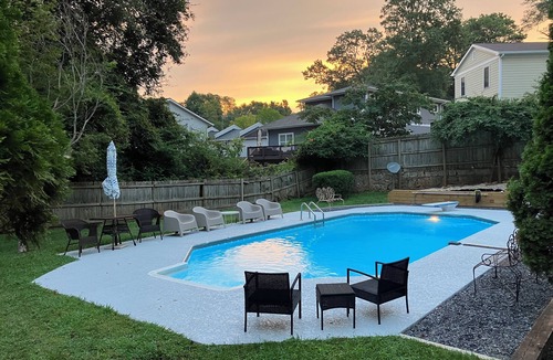 Decatur House | Spacious and fabulous Southern House in Decatur with pool