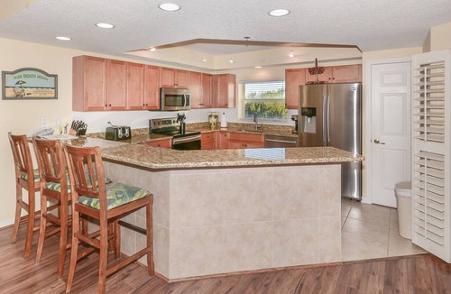New Smyrna Beach Condo | Spacious Corner Condo | Balcony overlooking Nature preserve! OW10-307