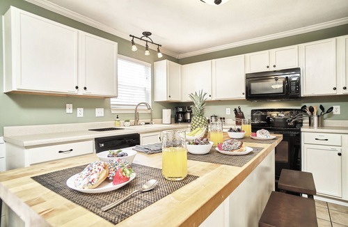 Noblesville House | Spacious for Groups & Families~Hot Tub~Private Yard~Walk to Ruoff~Dog Friendly!