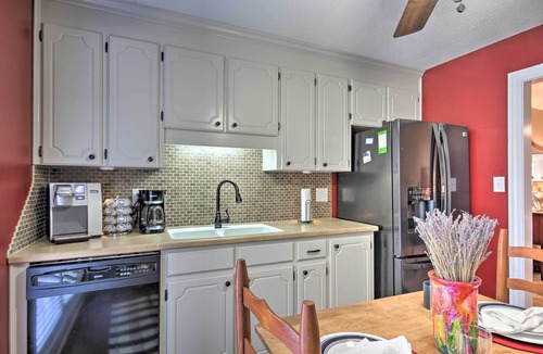 Greenwood Condo | Spacious Greenwood Getaway - 2 Mi to Main St!