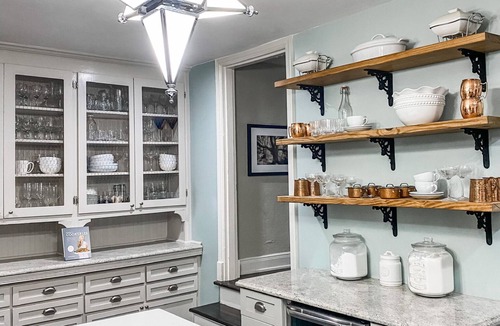 Central Gardens House | Spacious Historic Midtown Memphis Chateau Minutes from Everything