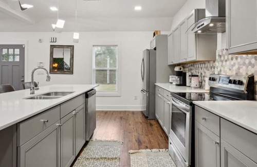 Candler Park House | Spacious Home ATL Events Hot Tub Pool Table