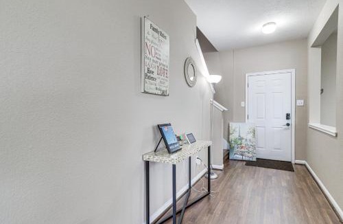 Houston House | Spacious Houston Home w/Pool Access, Fenced Yard!
