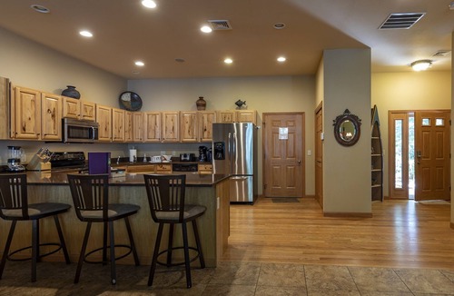 Mauston House | Spacious Lakefront Townhome on Castle Rock Lake!