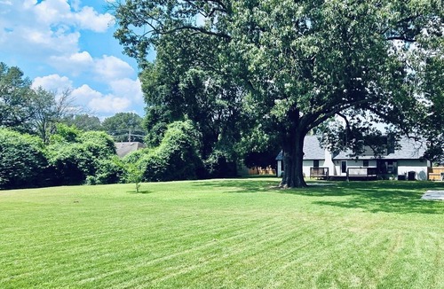Southwind House | Spacious Memphis Stay w/Foosball Table, Games & Movie Nights