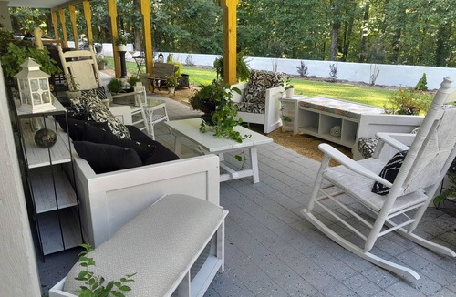 Oak Ridge House | Spacious, private retreat - hot tub, firepit, pool table, dry sauna, patio