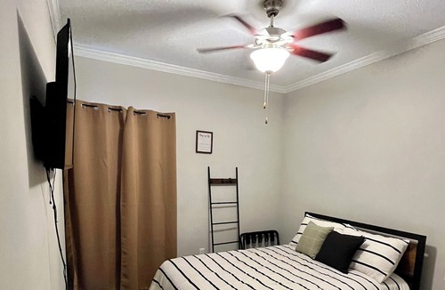 Briarcliff Heights House | Spacious & Quiet 3 bedroom minutes from downtown / ATL