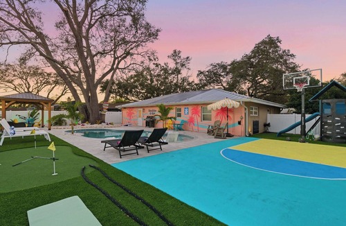 Seminole House | Spacious retreat w/pool & putting green