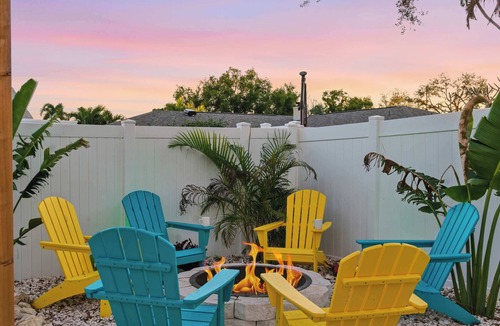 Seminole House | Spacious retreat w/pool & putting green