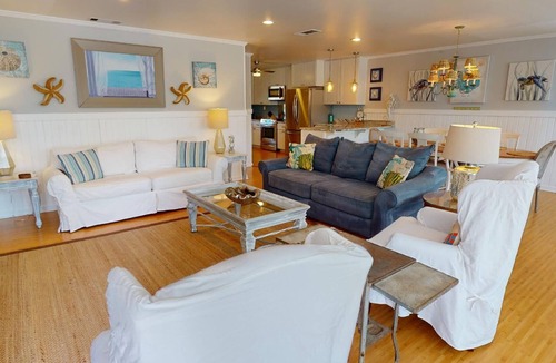 Tybee Island House | Spacious Retreat w/Multiple Levels Of Living Space + Private Pool