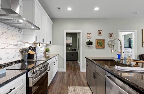 Rossville House | Spacious Vacation Homes with Private Hot Tubs near Chattanooga in Rossville, Georgia
