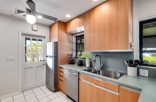 Lauderdale Harbours Villa | Spacious Waterfront Villa Near Cruise Port & Beaches