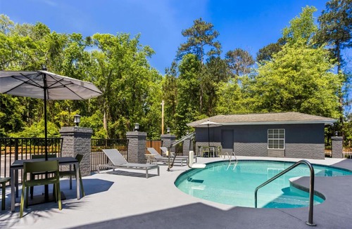 Plantation Point Hotel | Spark by Hilton Bluffton Hilton Head Island