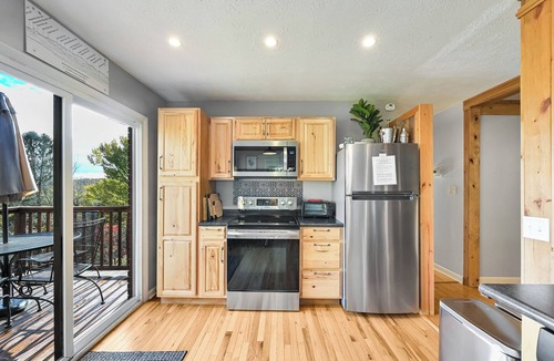 Skyland House | Spectacular Views! Hot Tub-10 mins from Dwntwn Asheville-Huge Fenced Yard!