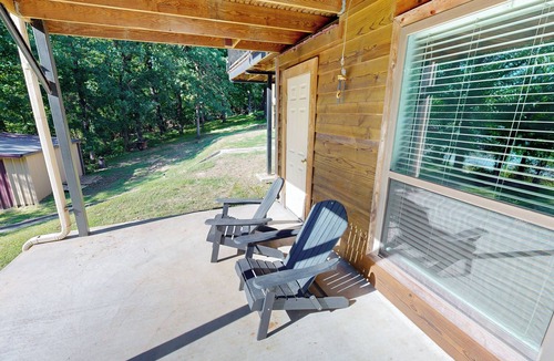 Hoyt House | Sprawling Eufaula Lake Sanctuary w/ Dock!
