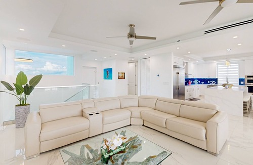 Sexton Cove Estates House | Sprawling waterfront home with pool, outdoor kitchen, game table, grill, & W/D