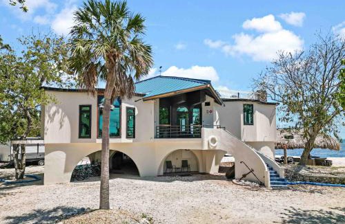 Long Beach Estates Apartment | Star Room at Barnacle Resort