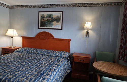 Heath Hotel | Startlite Motel