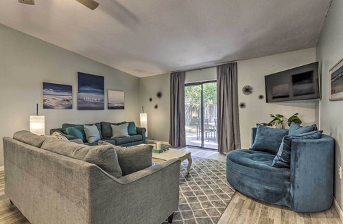 Wright House | Stellar Fort Walton Retreat ~ 2 Mi to Beach!