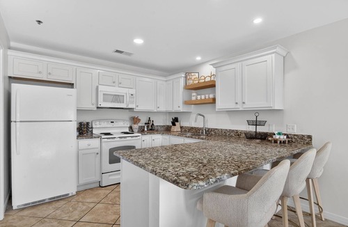 Gulf Place Condo | Steps to Pool & Beach, Ground-Floor Gulf Place Getaway & 7th Night Free!