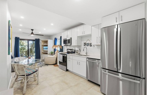 Sea Dunes Condo | 🌴Steps to Private Beach | Pet Friendly | Sea Dunes Nautilus B8🌴