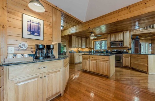 Sautee Nacoochee House | STERLING LODGE - LUXURY MOUNTAIN VIEW CABIN