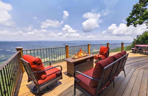 Trenton House | Stone Ledge Refuge with private hot tub