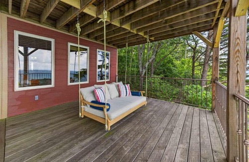Trenton House | Stone Ledge Refuge with private hot tub