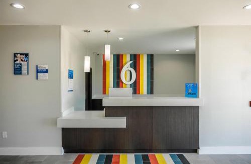 Giddings Hotel | Studio 6 Giddings