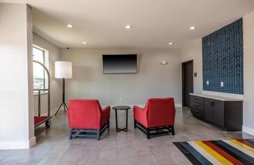 Giddings Hotel | Studio 6 Giddings