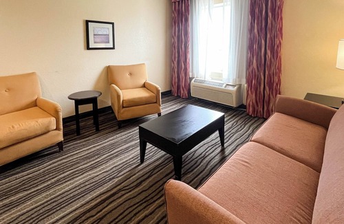 Slidell Hotel | Studio 6 – Slidell, LA – North Shore