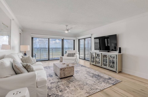 New Smyrna Beach Condo | Stunning 2-bedroom Direct Oceanfront Condo in beautiful New Smyrna Beach